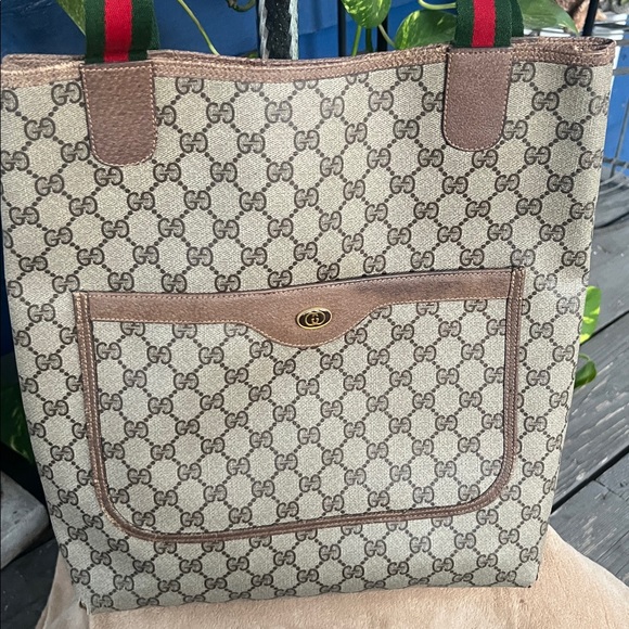 Gucci Tan Monogram Tote with Red and Green Straps - Picture 2 of 9